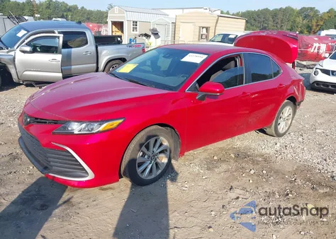 2023 Toyota Camry Le z USA, uszkodzony, nr VIN 4T1C11AK2PU185392